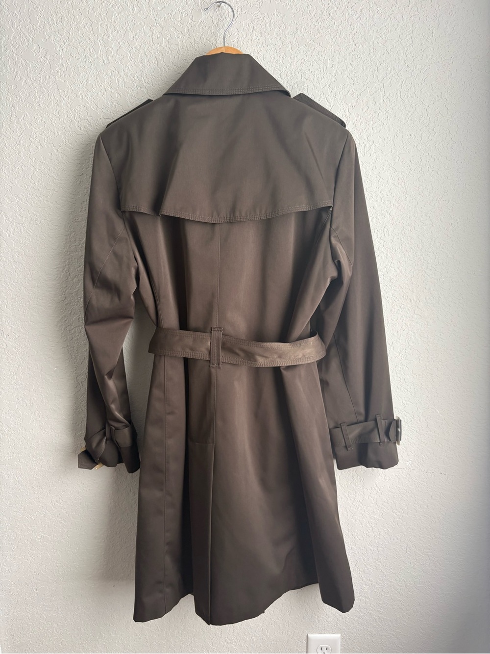 London Fog Rich Chocolate Brown Double Breasted Belted Trench Coat Large - Picture 2 of 11